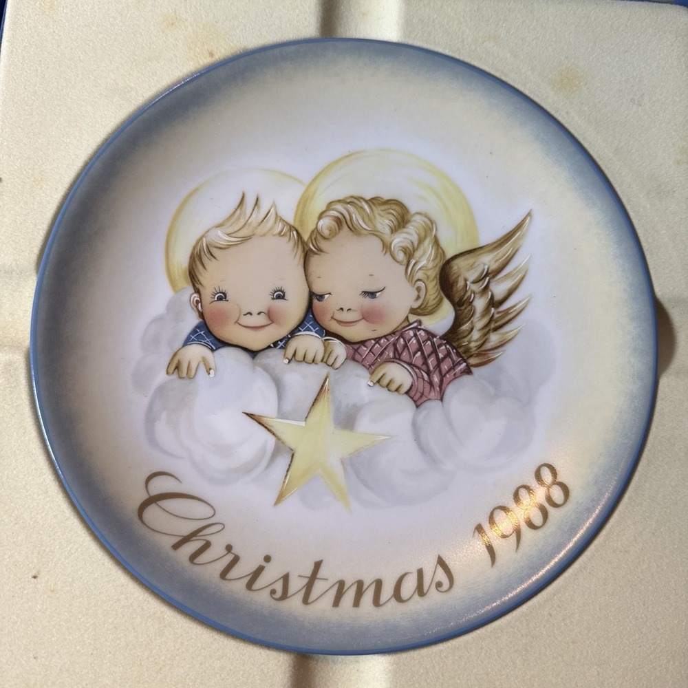 Hummel Christmas 1988 Angel Collector Plate Porcelain Round 7.5 in Germany